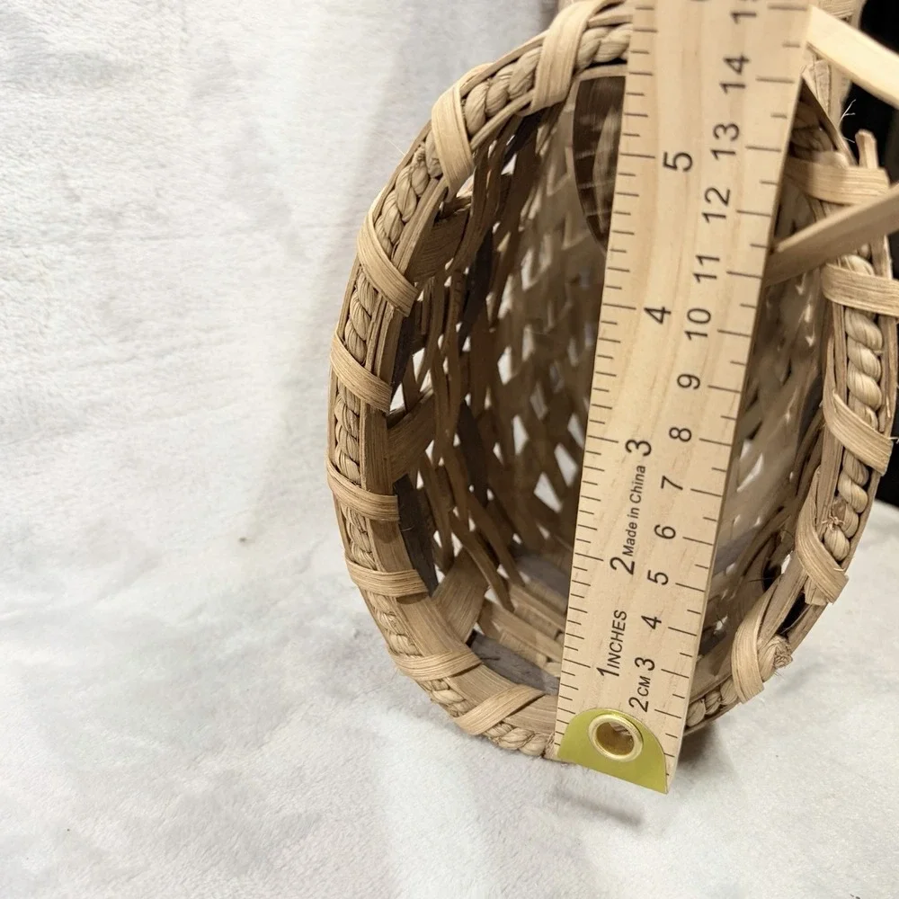 Vintage Heart Shaped Woven Wall Basket Handmade Decorative Rustic Hanging Basket